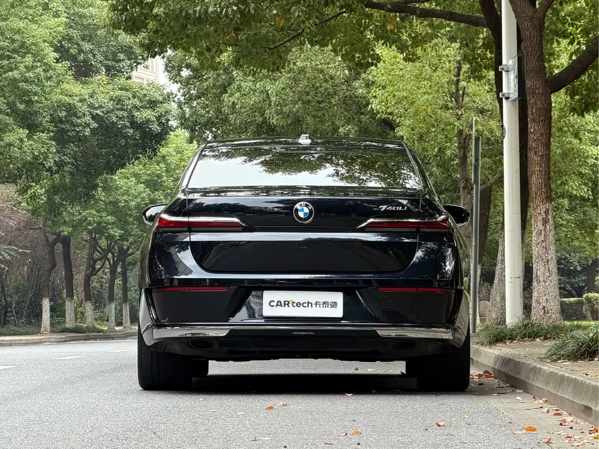 BMW 7 серии 2024