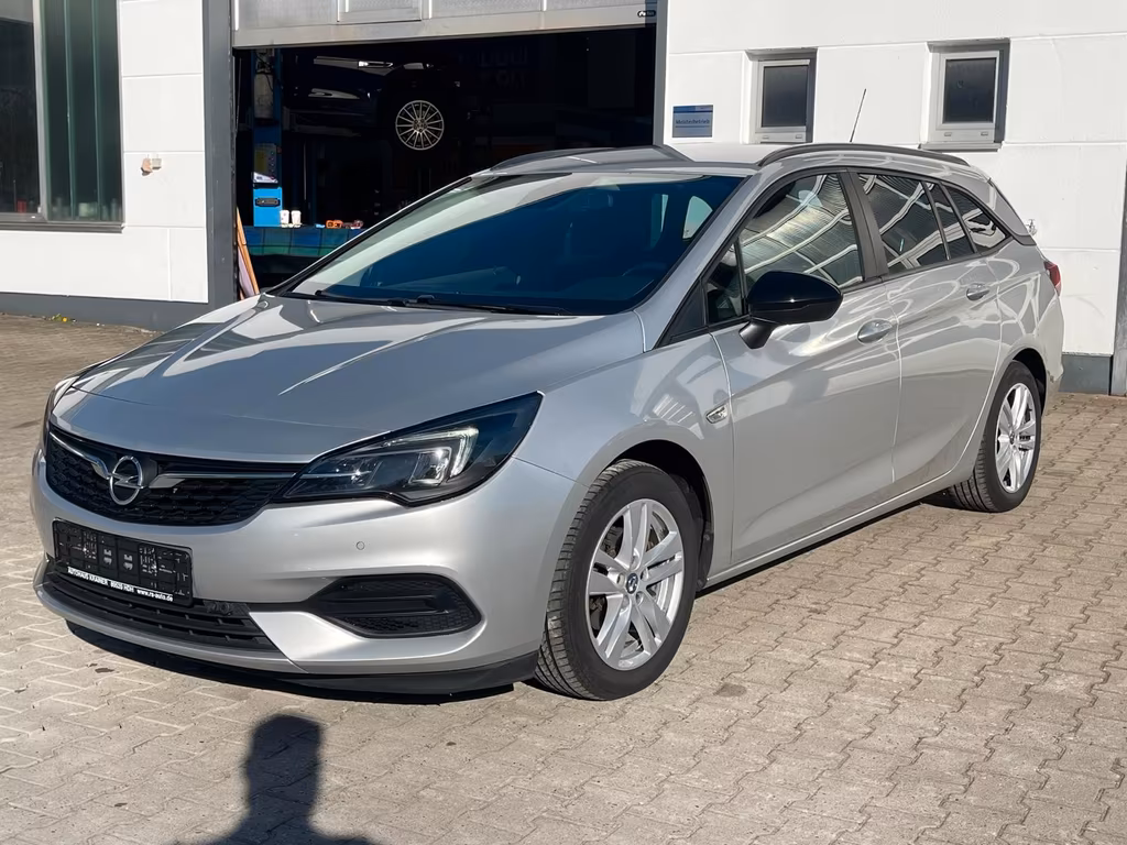 Opel Astra 2021