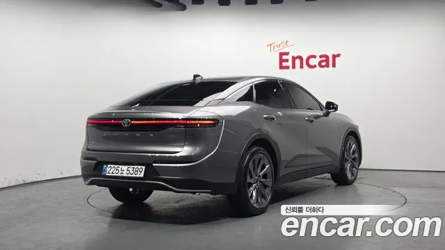 Toyota Crown 2024
