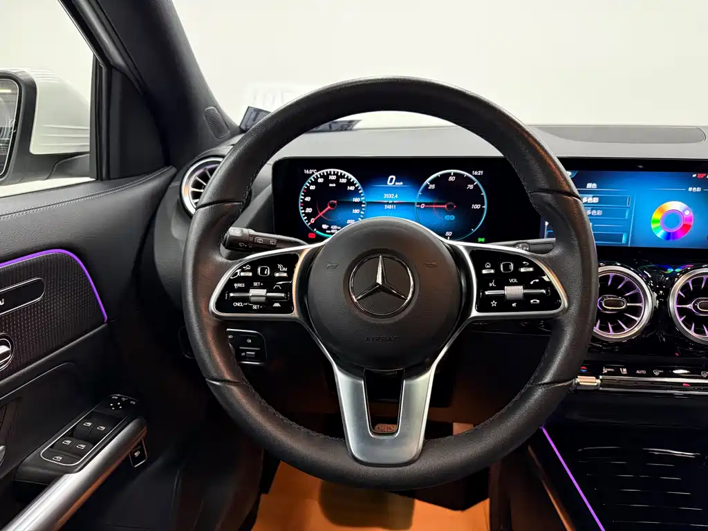 Mercedes-Benz EQA 2024