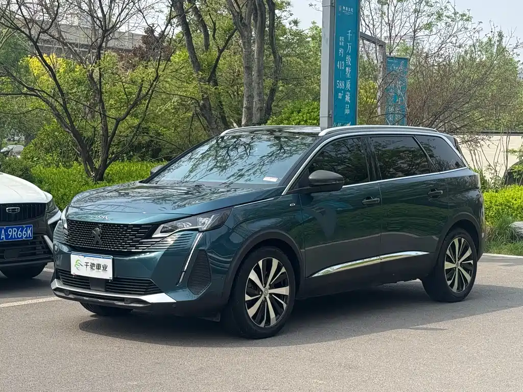 Peugeot 5008 2021