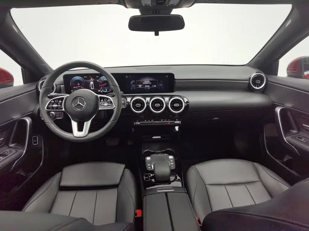 Mercedes-Benz A-Класс 2022