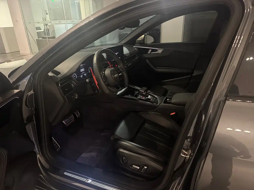 Audi A4 2024