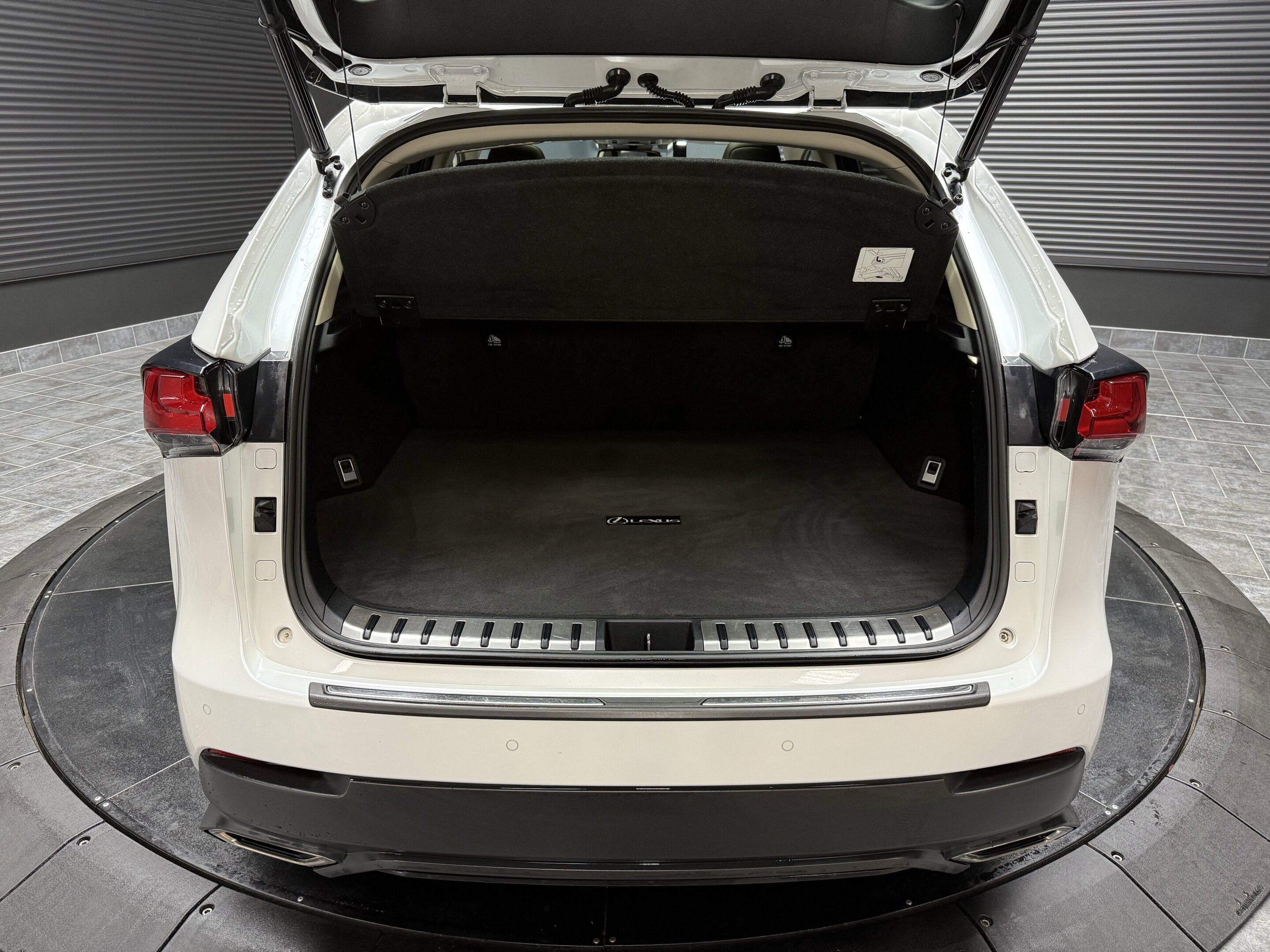 Lexus NX 2021