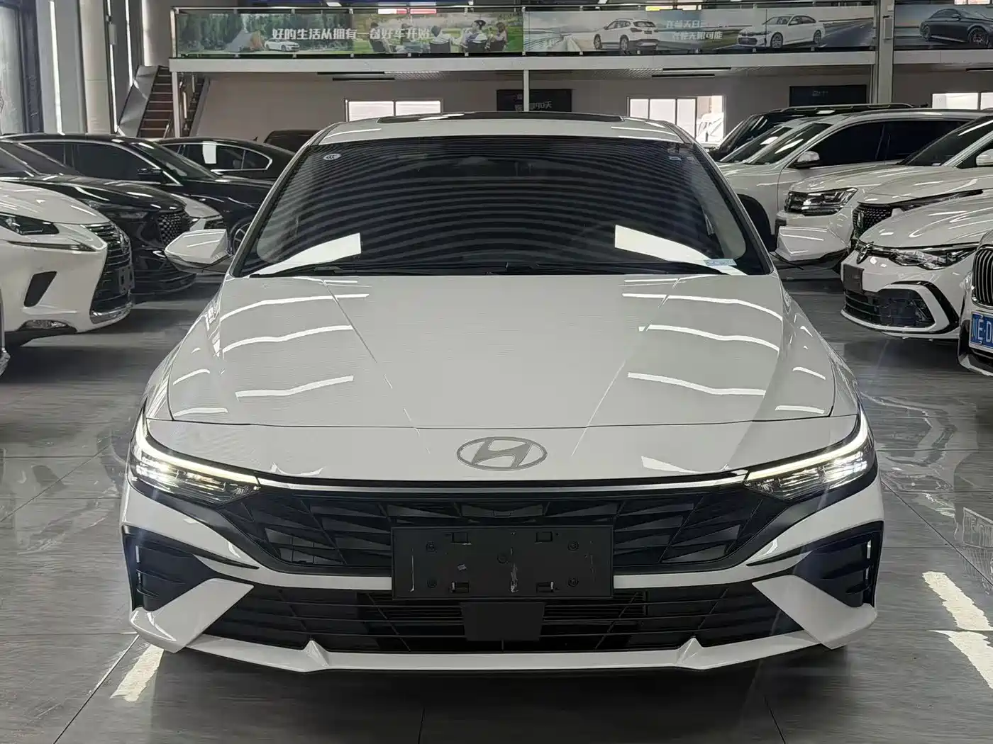 Hyundai Elantra 2023