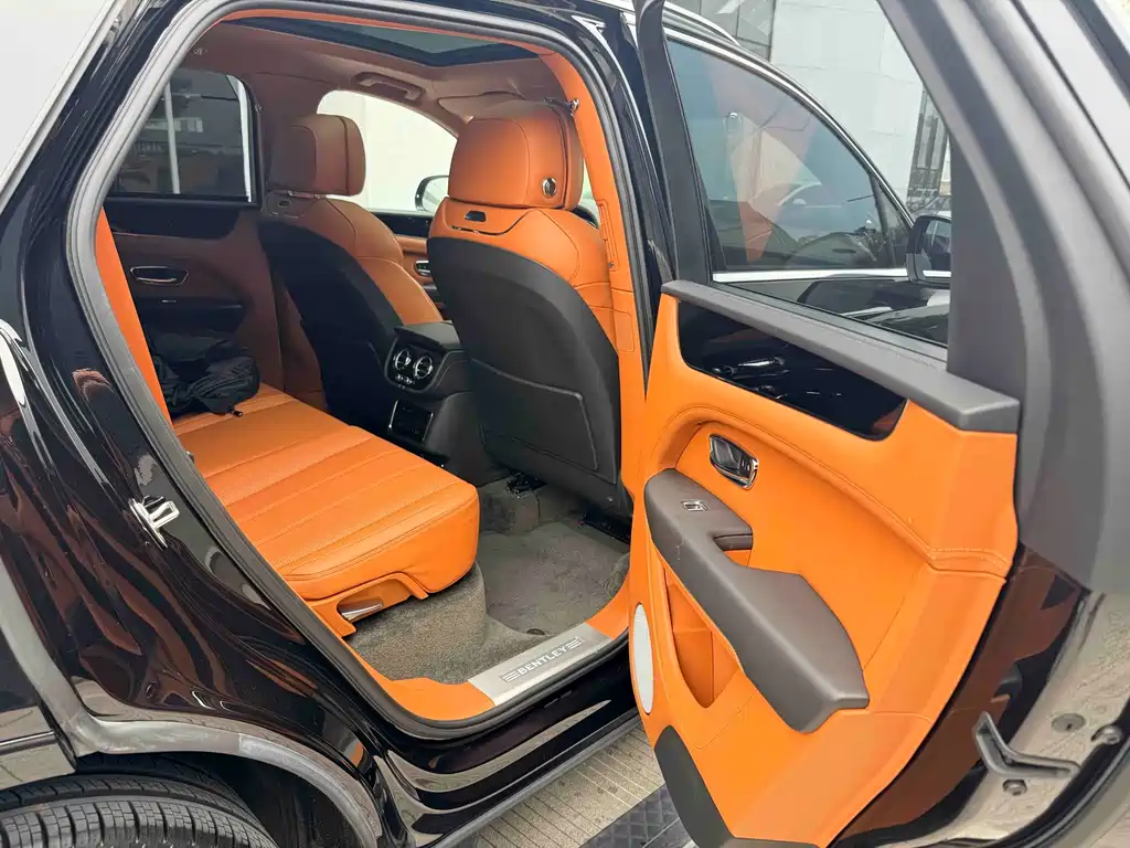 Bentley Bentayga 2023