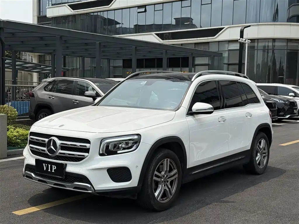 Mercedes-Benz GLB 2023