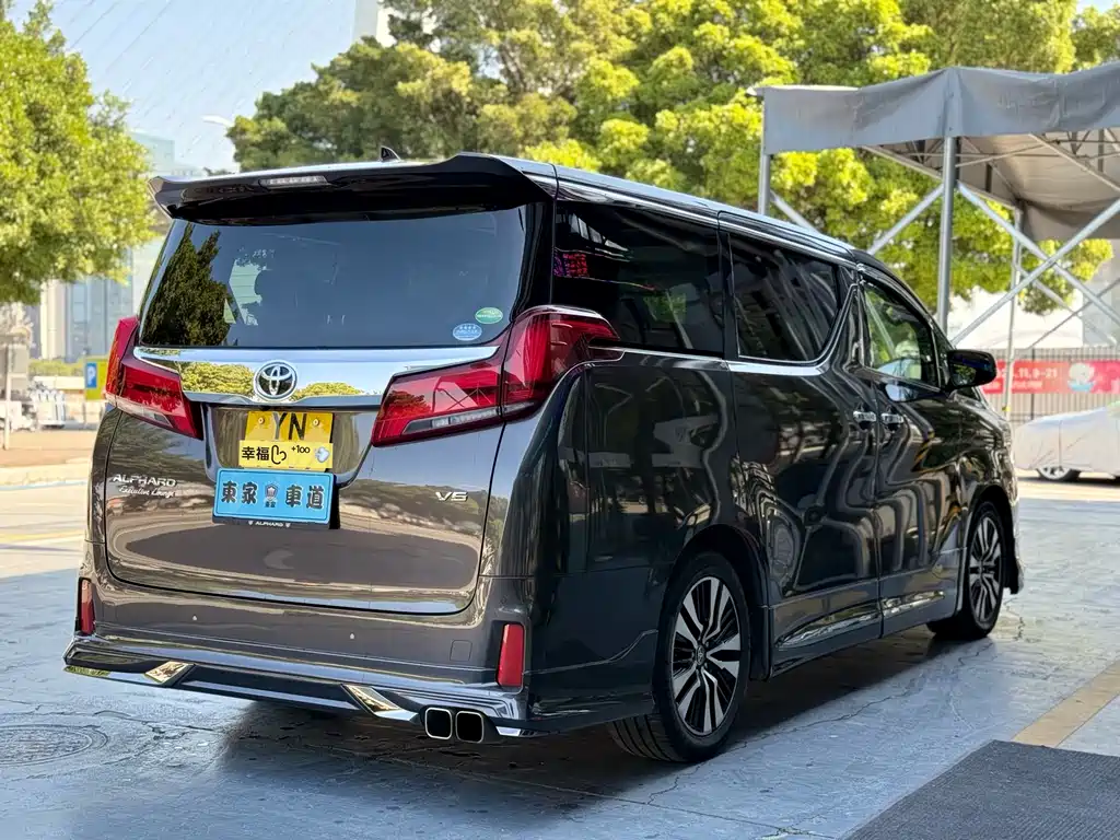 Toyota Alphard 2023