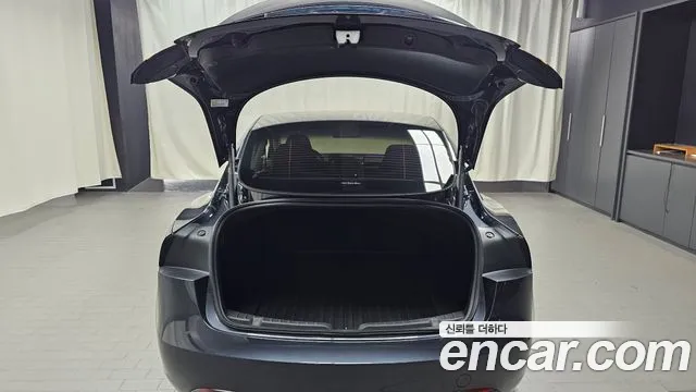 Tesla Model 3 2025
