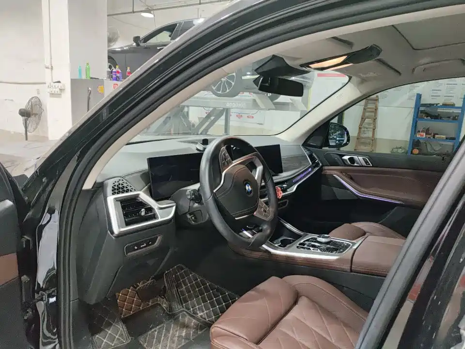 BMW X7 2023