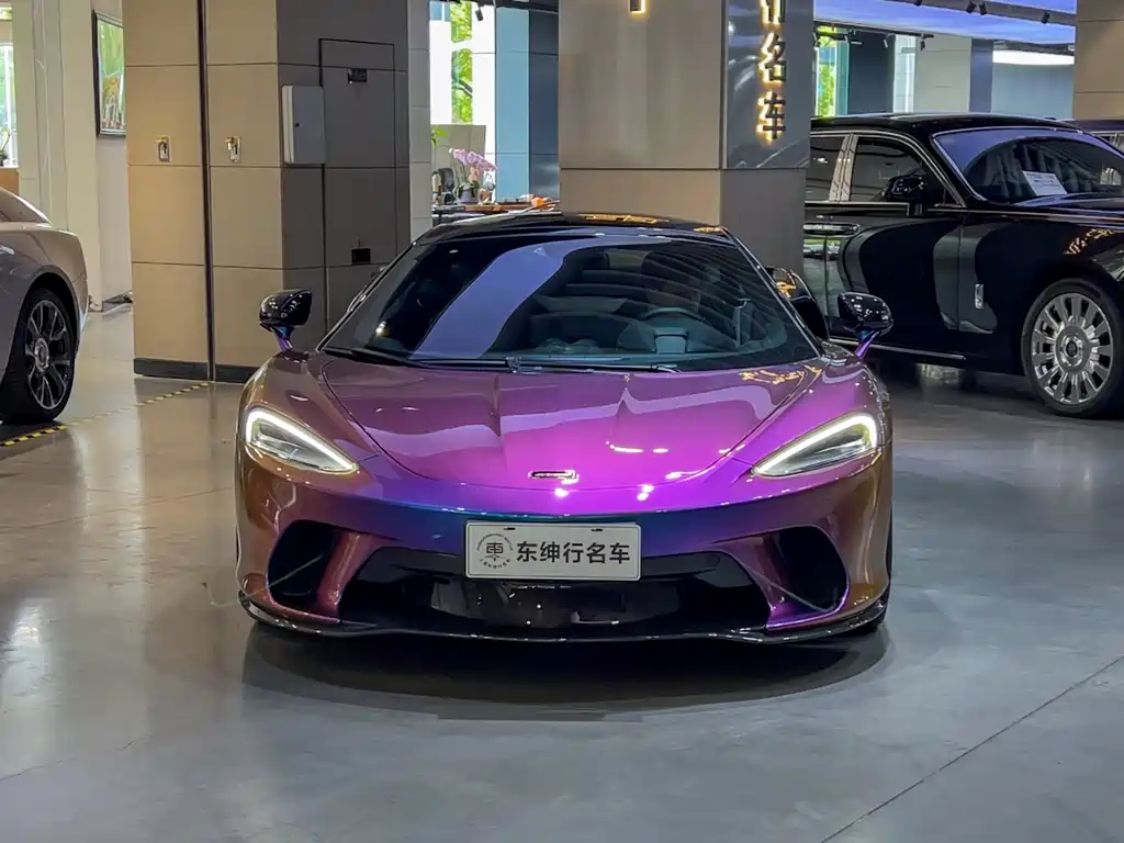 McLaren GT 2023