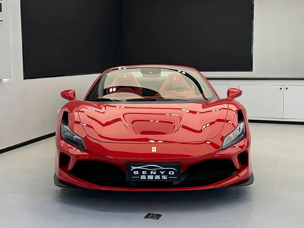 Ferrari F8 2021