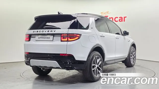 Land Rover Discovery Sport 2025