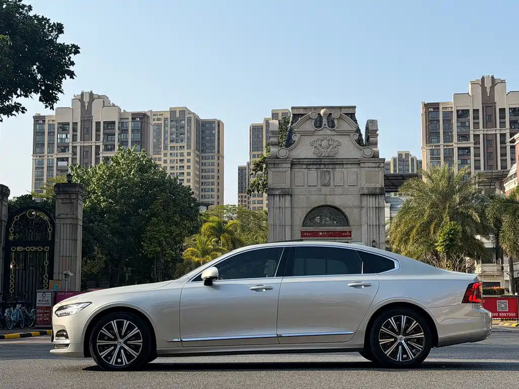 Volvo S90 2021