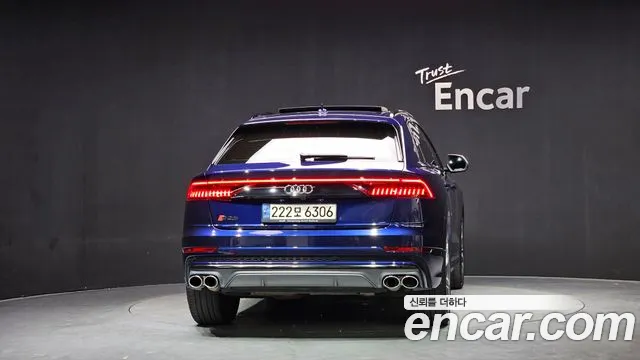 Audi Q8 2021