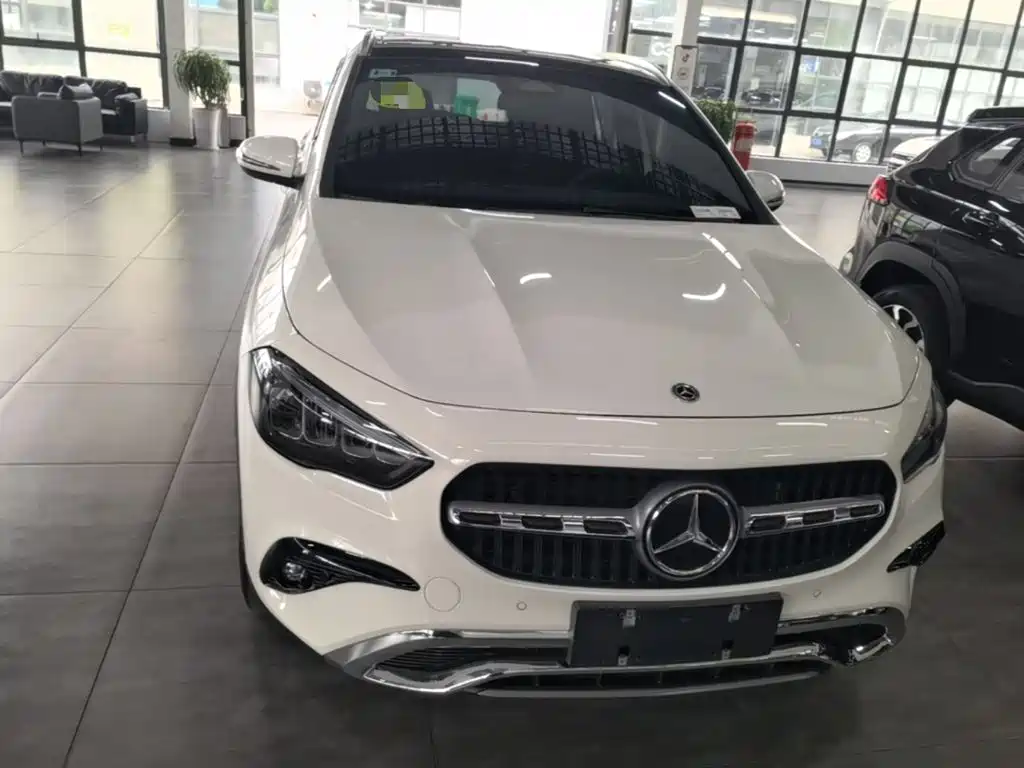 Mercedes-Benz GLA 2025