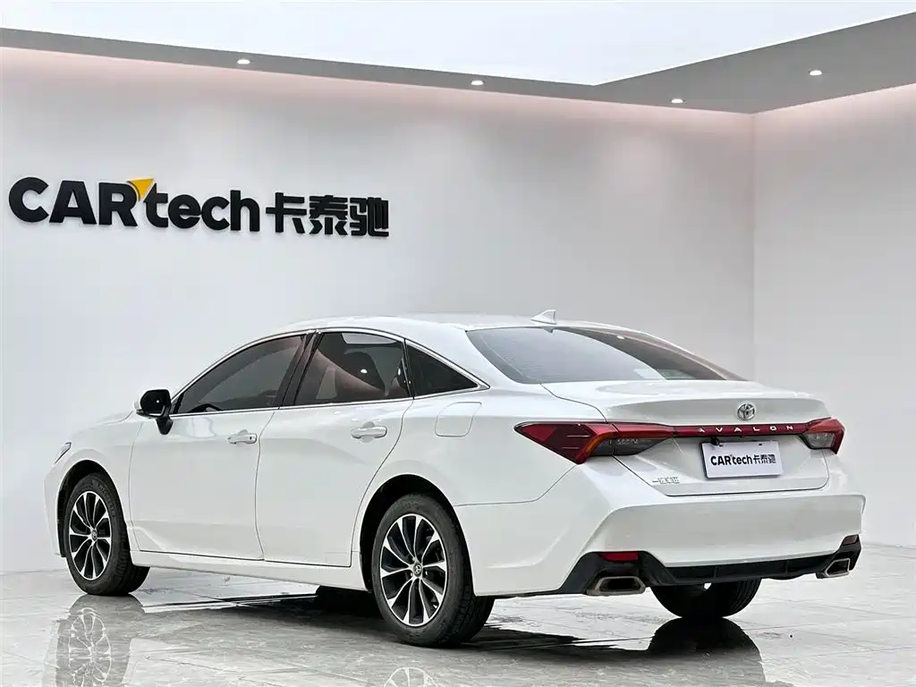 Toyota Avalon 2022