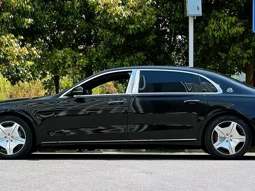 Mercedes-Benz Maybach S-Класс 2022