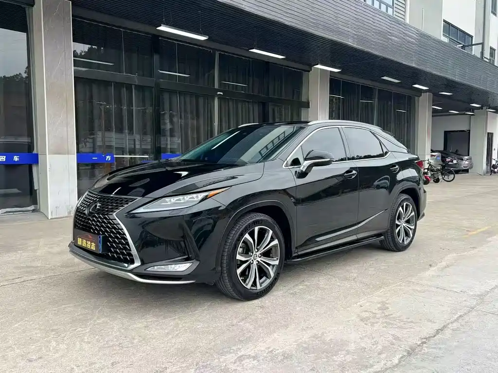 Lexus RX 2022