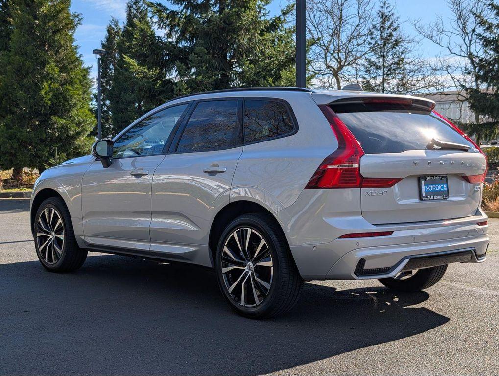 Volvo XC60 2025