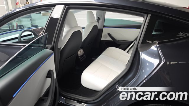 Tesla Model 3 2025
