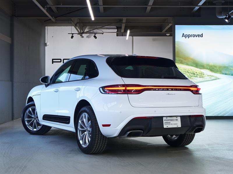 Porsche Macan 2025