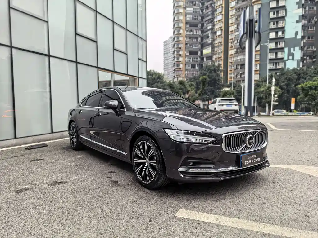Volvo S90 2023