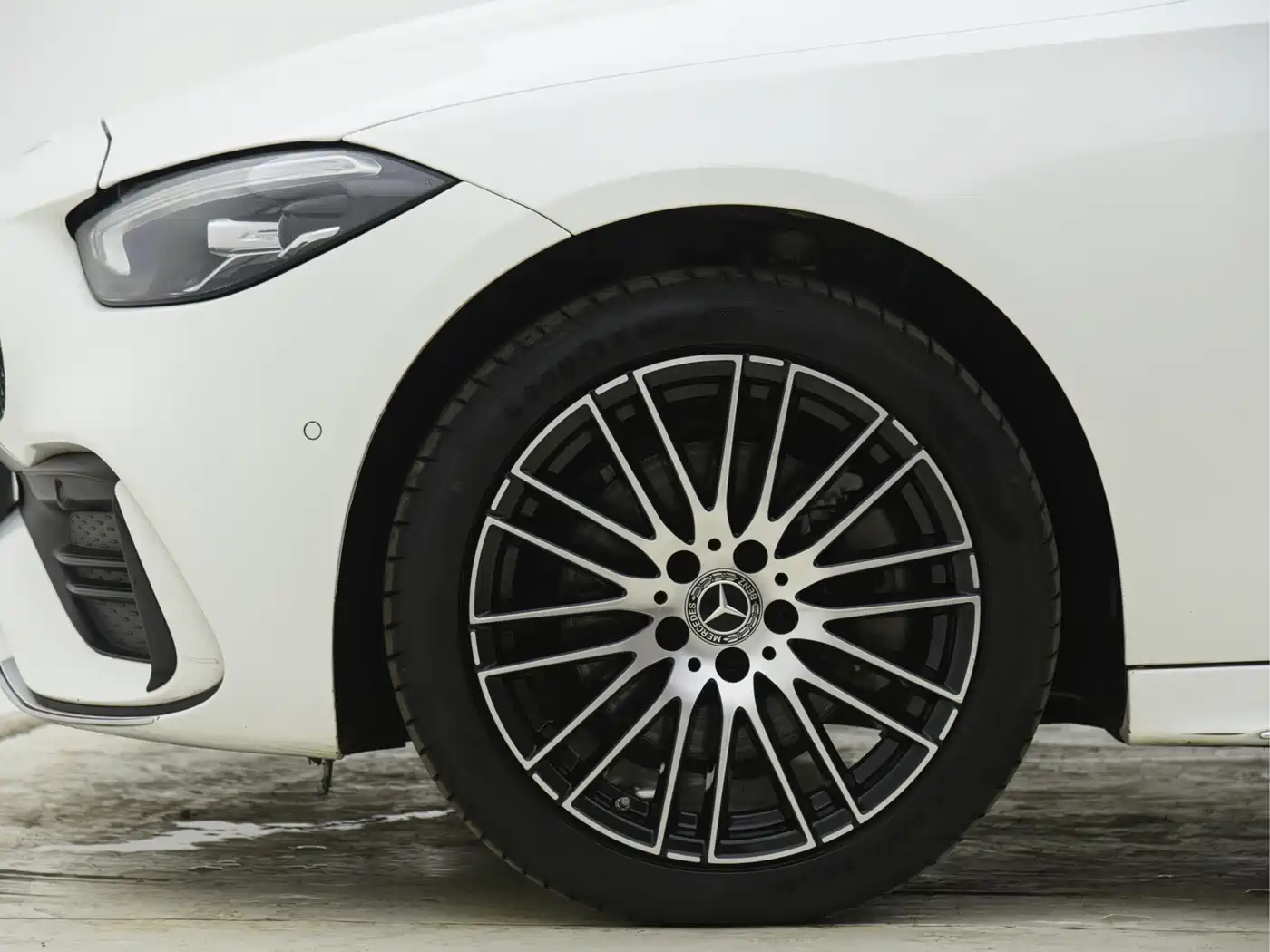 Mercedes-Benz C-Класс 2025