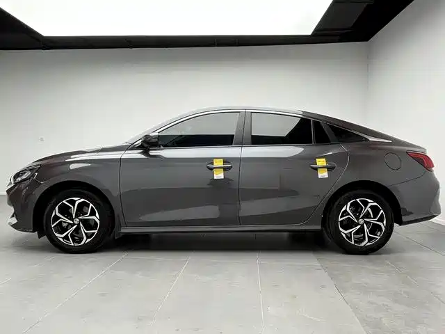 MG MG5 2024
