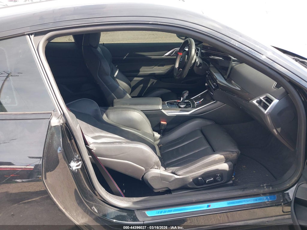 BMW M4 2025