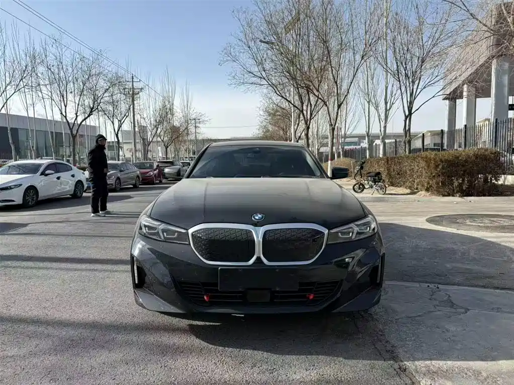 BMW i3 2025
