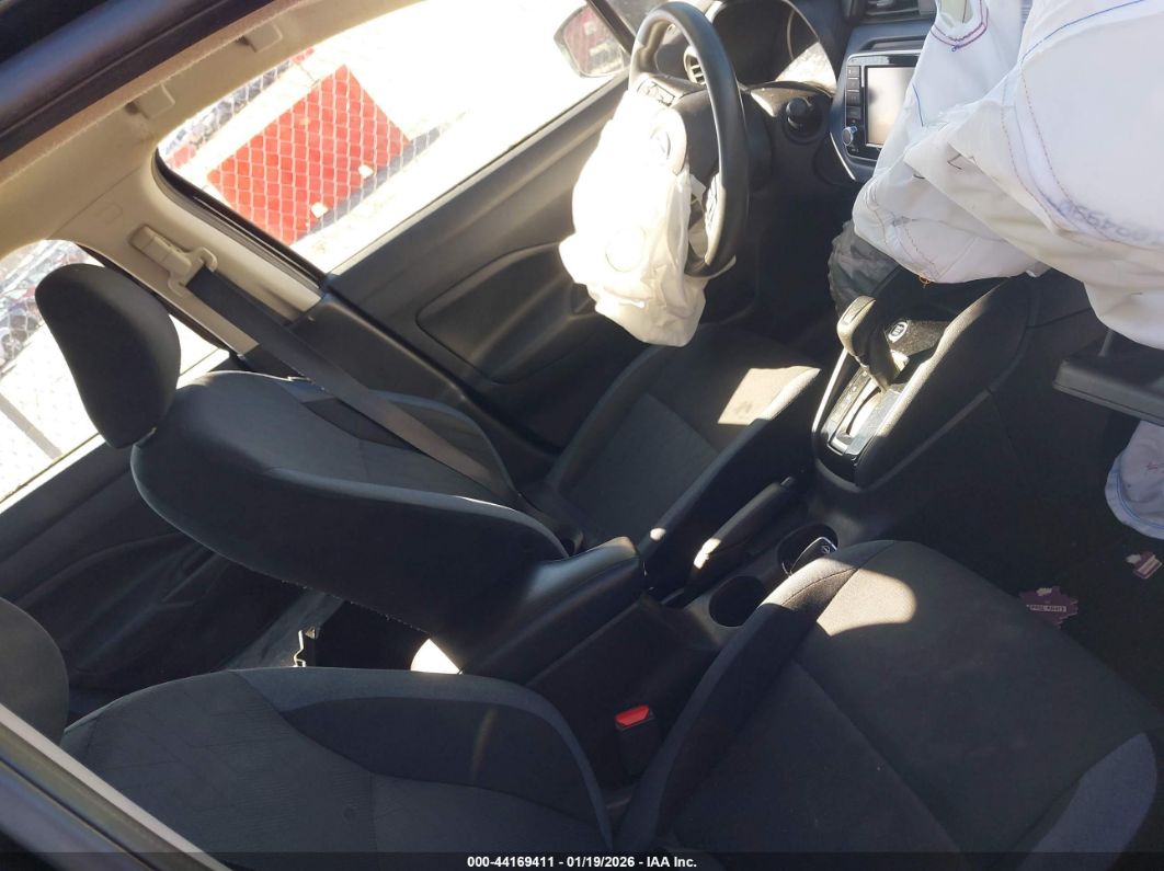 Nissan Versa 2023