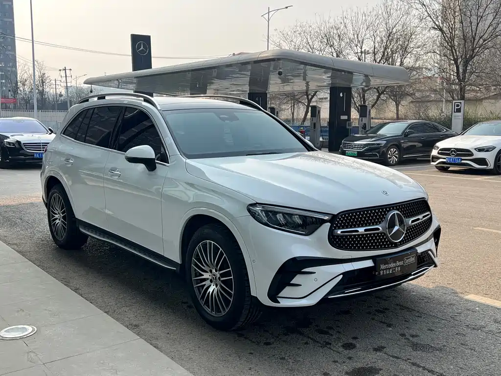 Mercedes-Benz GLC 2025