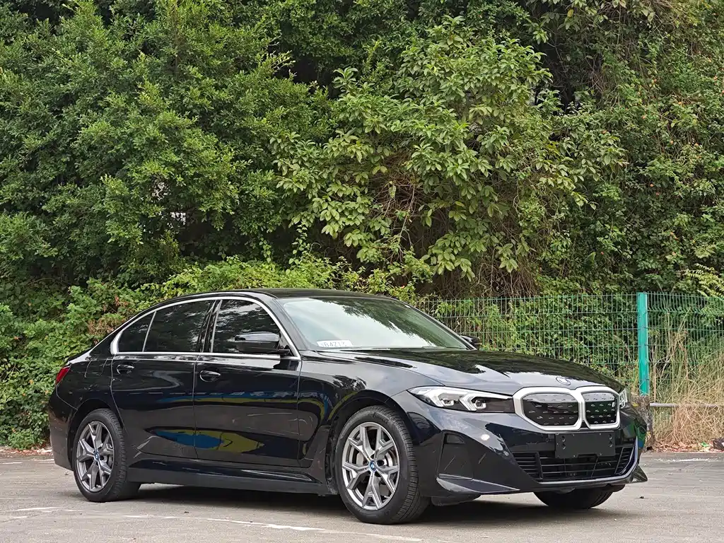 BMW i3 2024