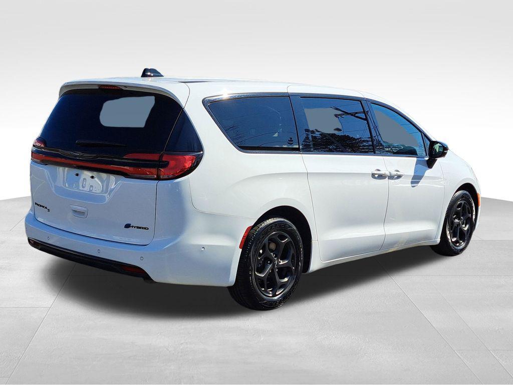 Chrysler Pacifica 2024