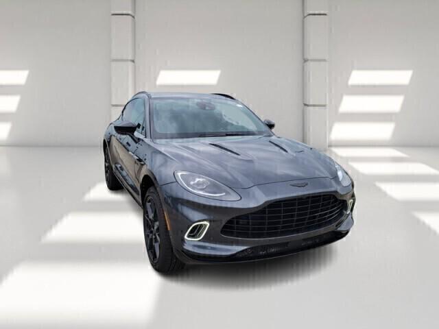 Aston Martin DBX 2021