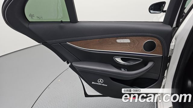 Mercedes-Benz E-Класс 2021
