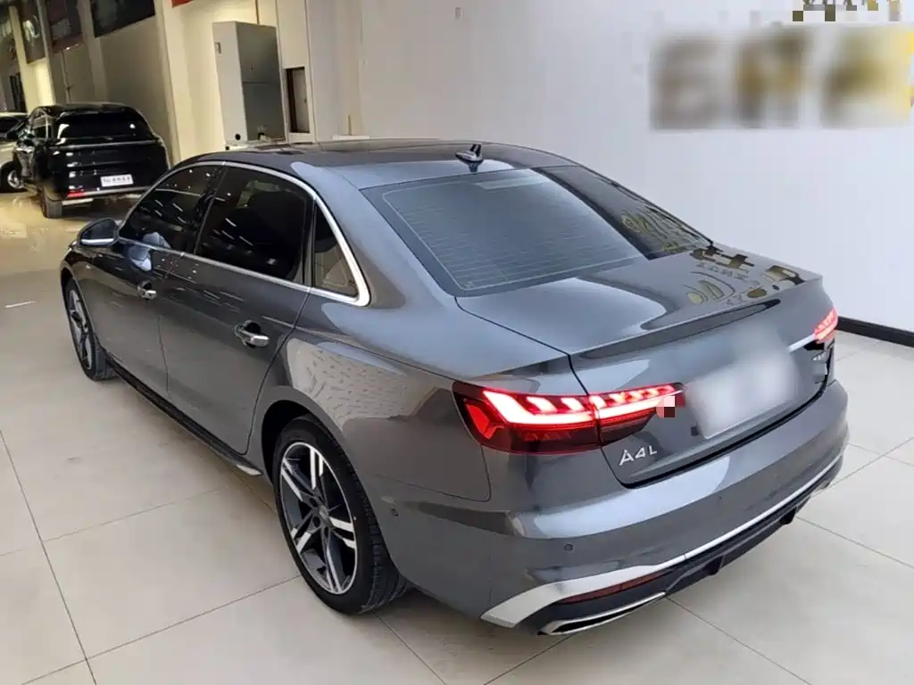 Audi A4 2021