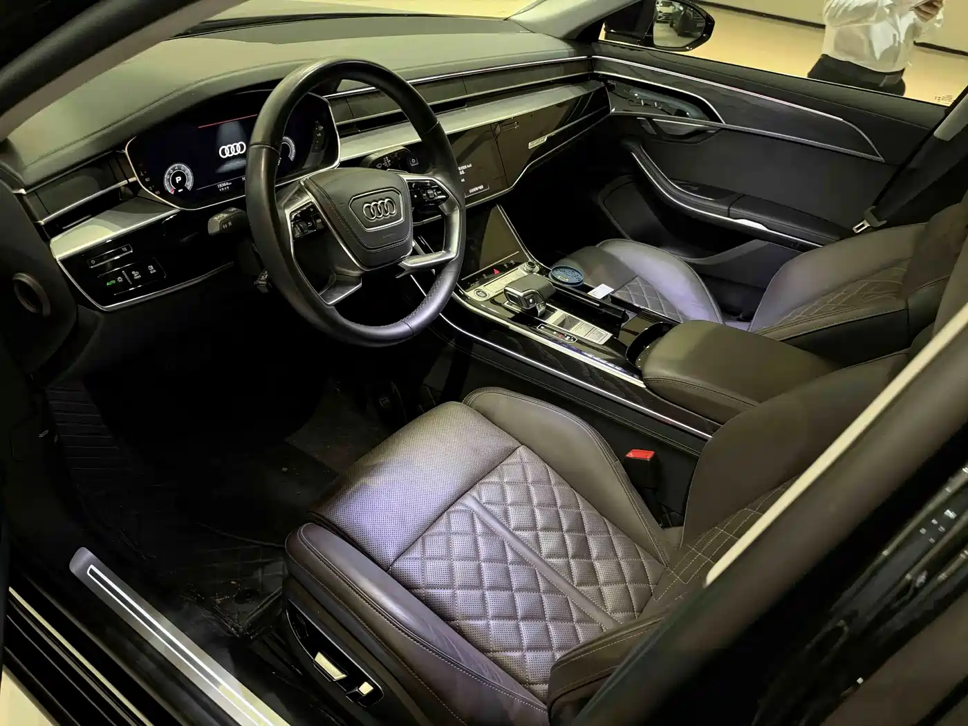 Audi A8 2024