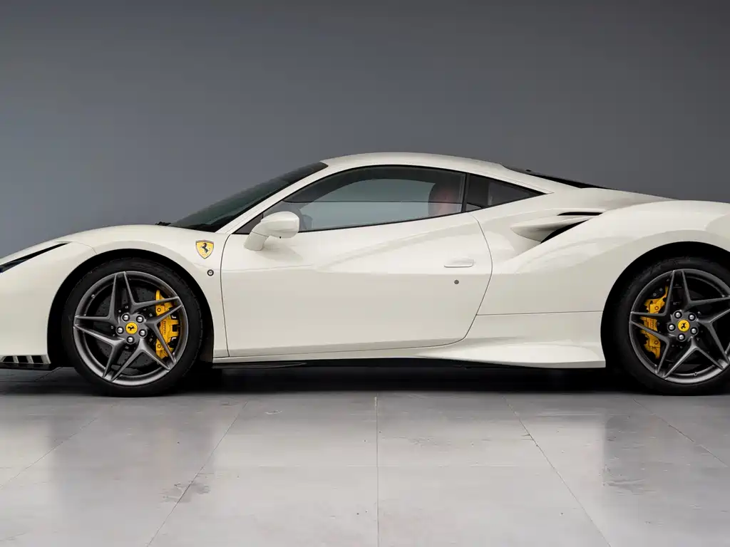 Ferrari F8 2023