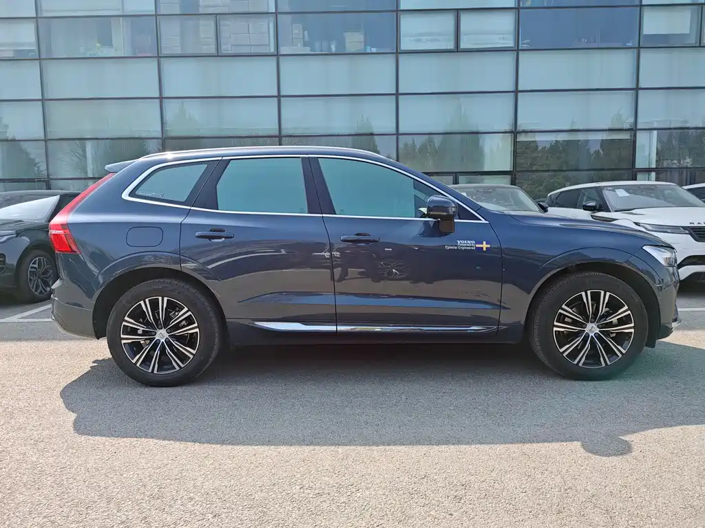 Volvo XC60 2022