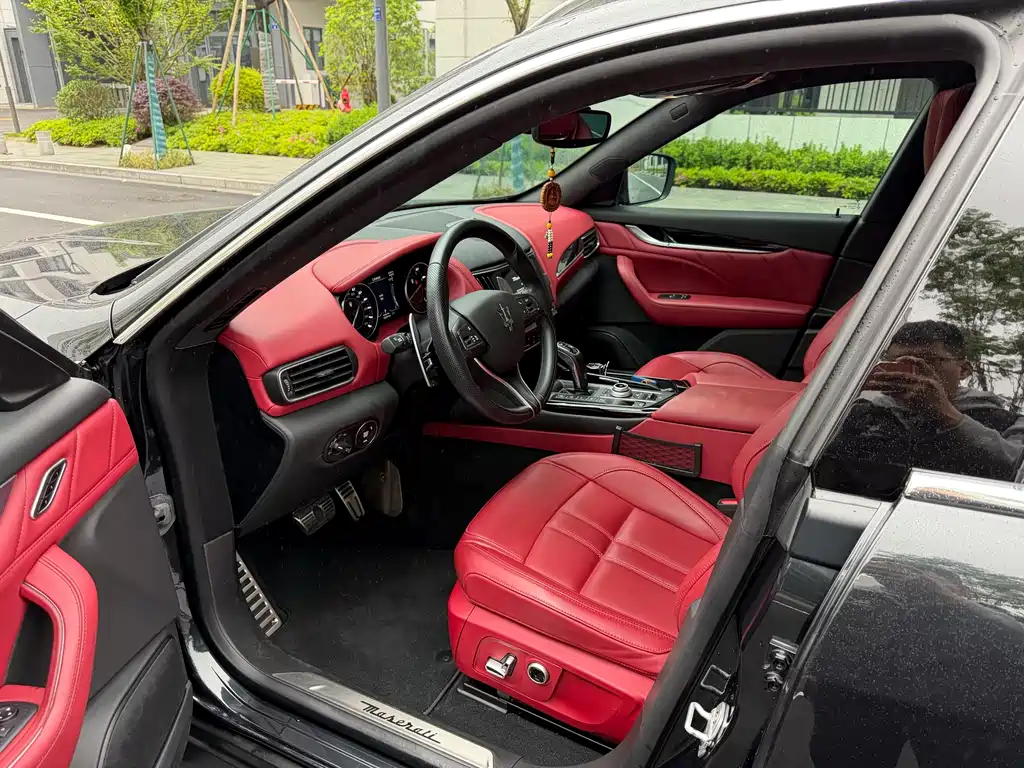 Maserati Levante 2022