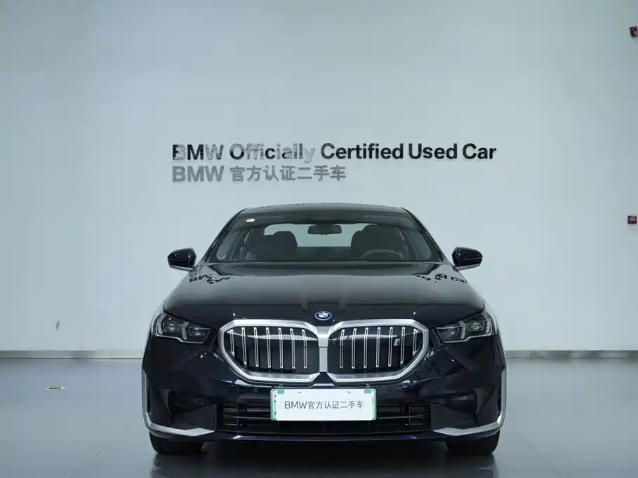BMW i5 2024
