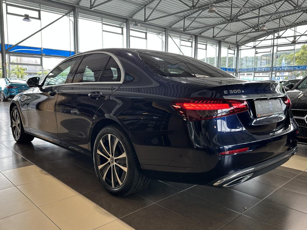 Mercedes-Benz E 300 2022