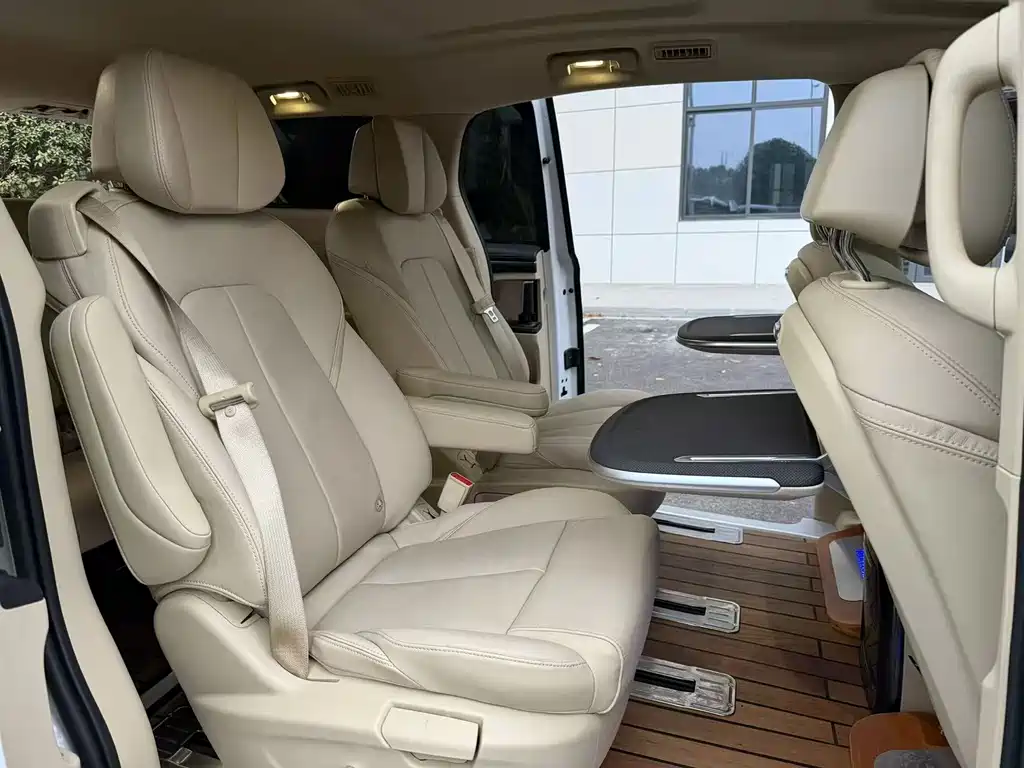 Buick GL8 2023