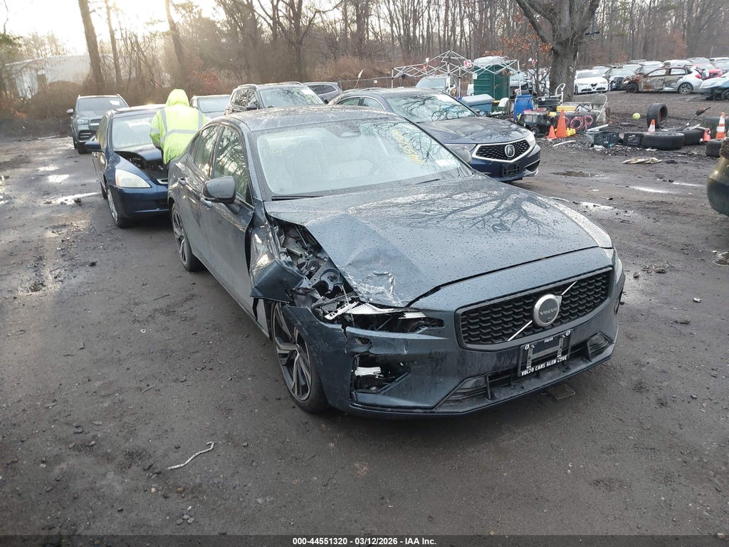 Volvo S60 2024