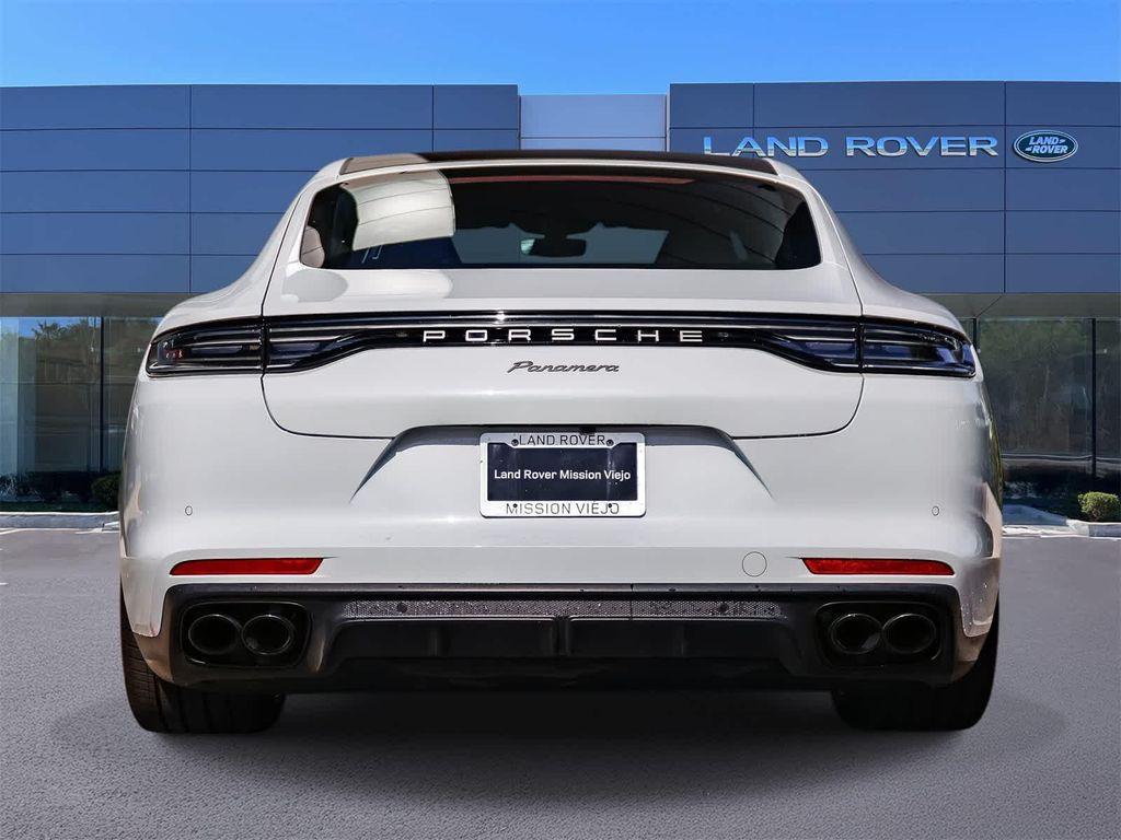 Porsche Panamera 2023