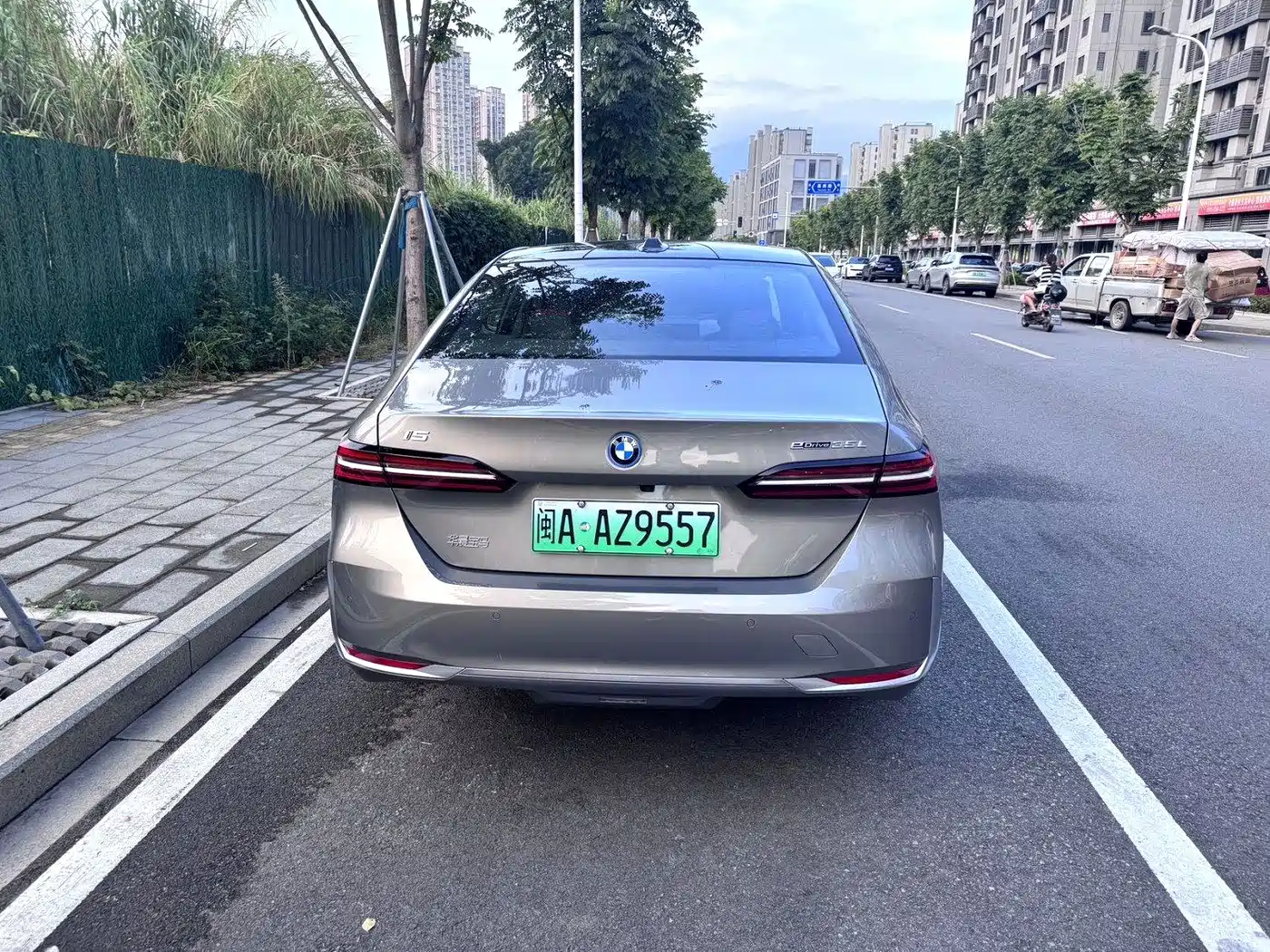 BMW i5 2024