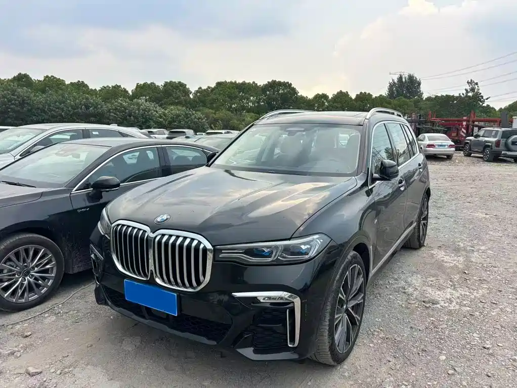 BMW X7 2022