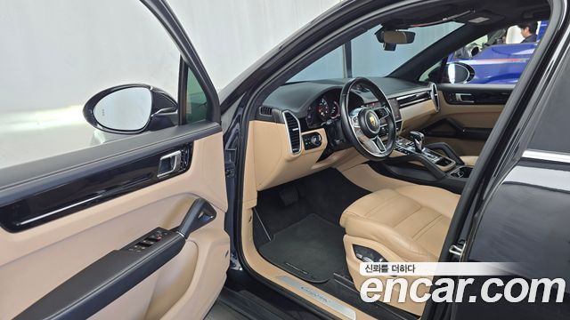 Porsche Cayenne 2021